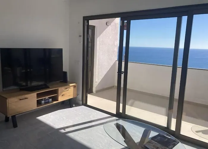 Fantastic Sea View Monte Rojo Apartment *